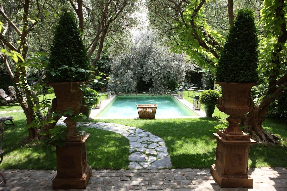 Hotel Jardins Secrets Nîmes Esterno foto