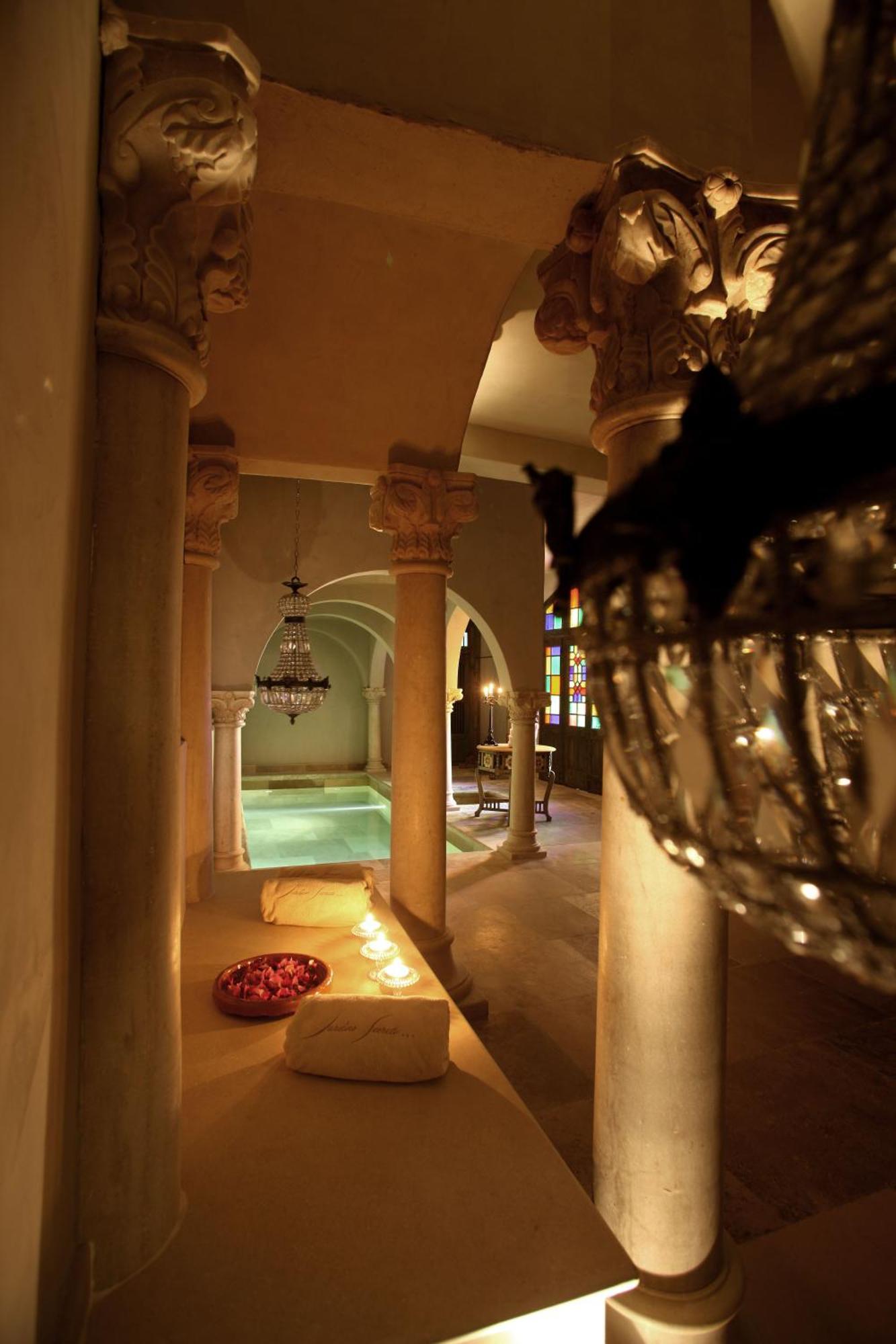 Hotel Jardins Secrets Nîmes Esterno foto