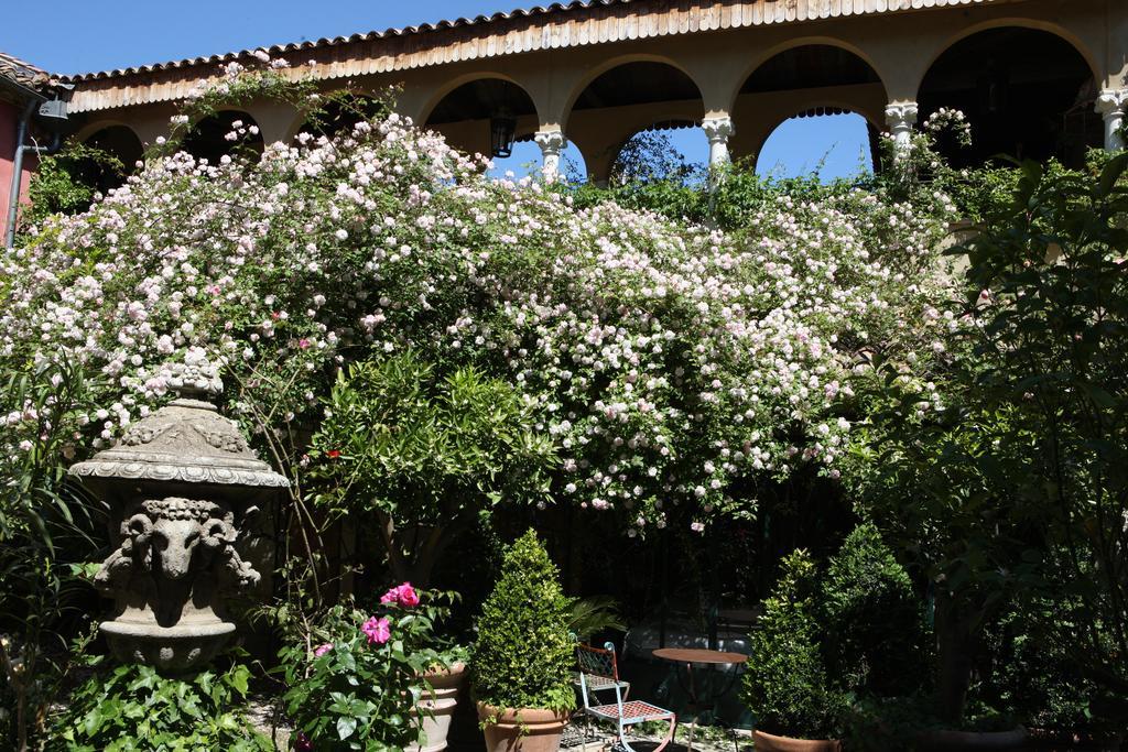 Hotel Jardins Secrets Nîmes Esterno foto