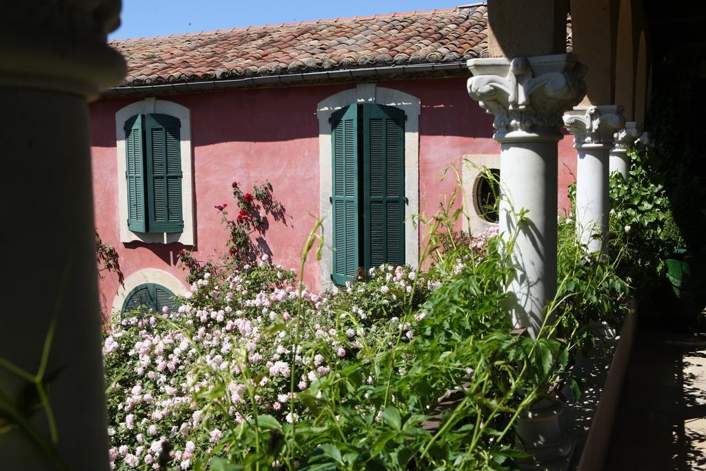 Hotel Jardins Secrets Nîmes Esterno foto