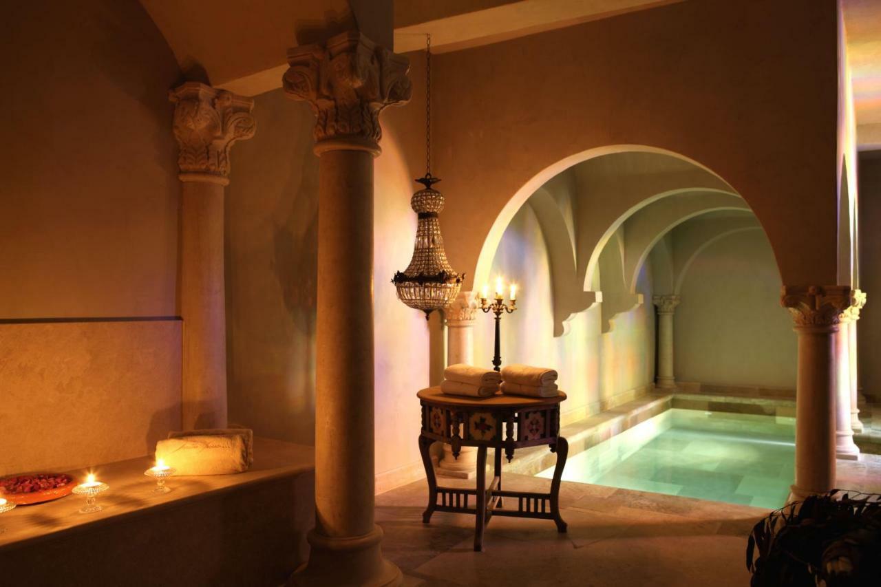 Hotel Jardins Secrets Nîmes Esterno foto